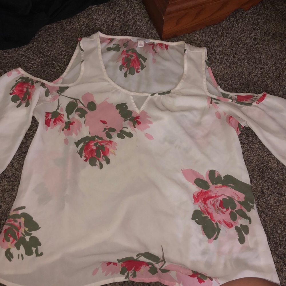 Cold shoulder floral top
